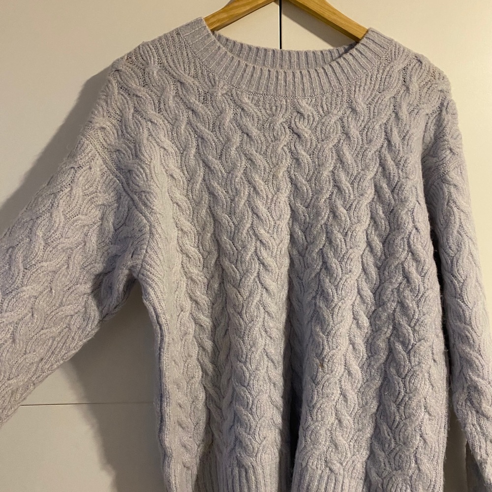 Cableknit sweater
